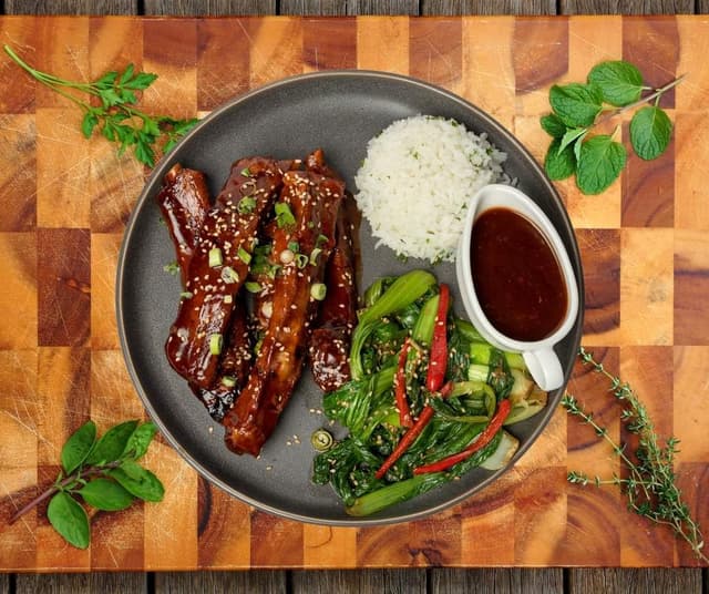 Spare Ribs In Tangy Sauce